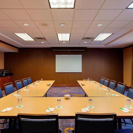 Courtyard By Marriott Chicago Schaumburg/Woodfield Mall Eksteriør billede