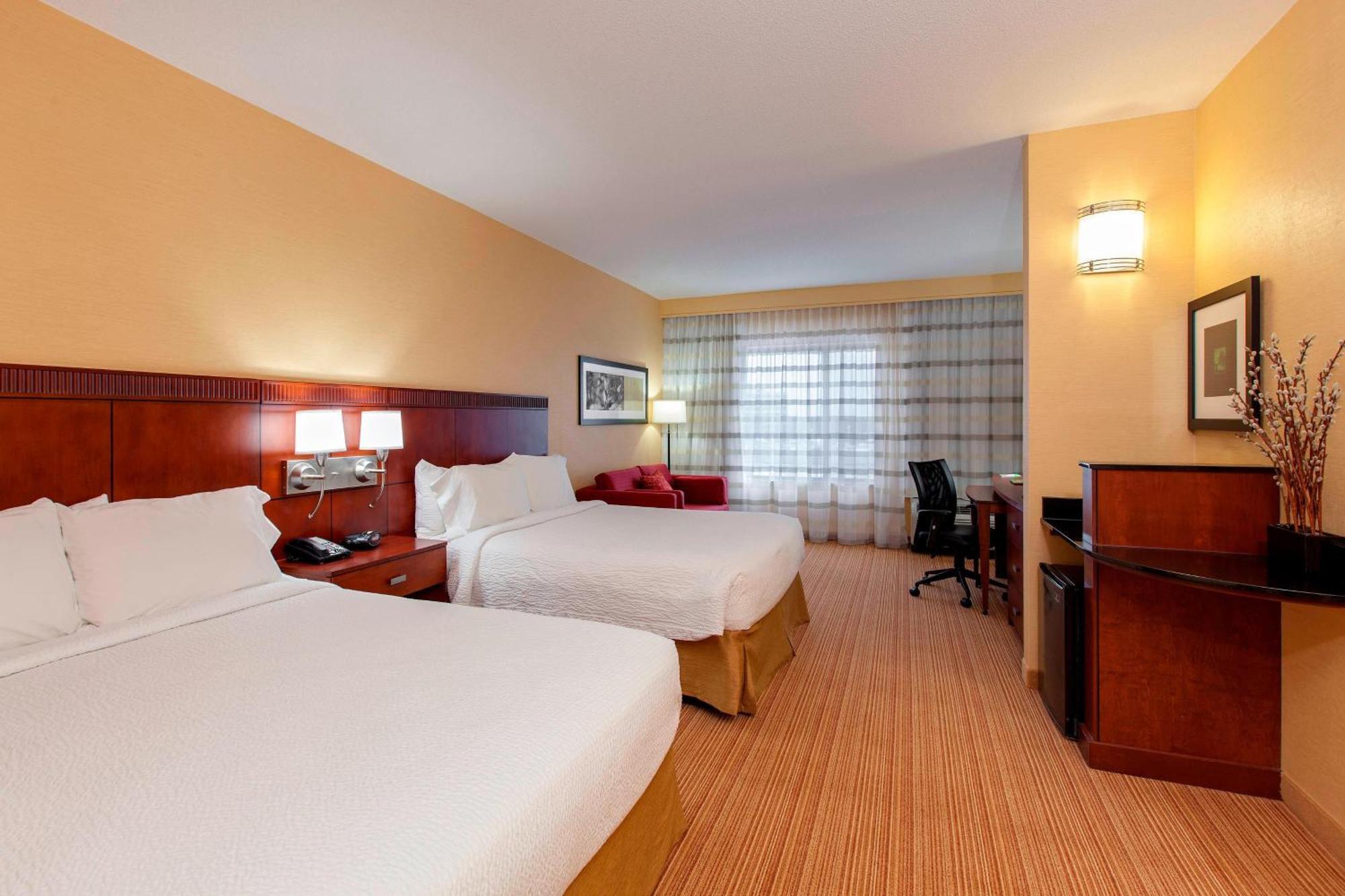 Courtyard By Marriott Chicago Schaumburg/Woodfield Mall Eksteriør billede