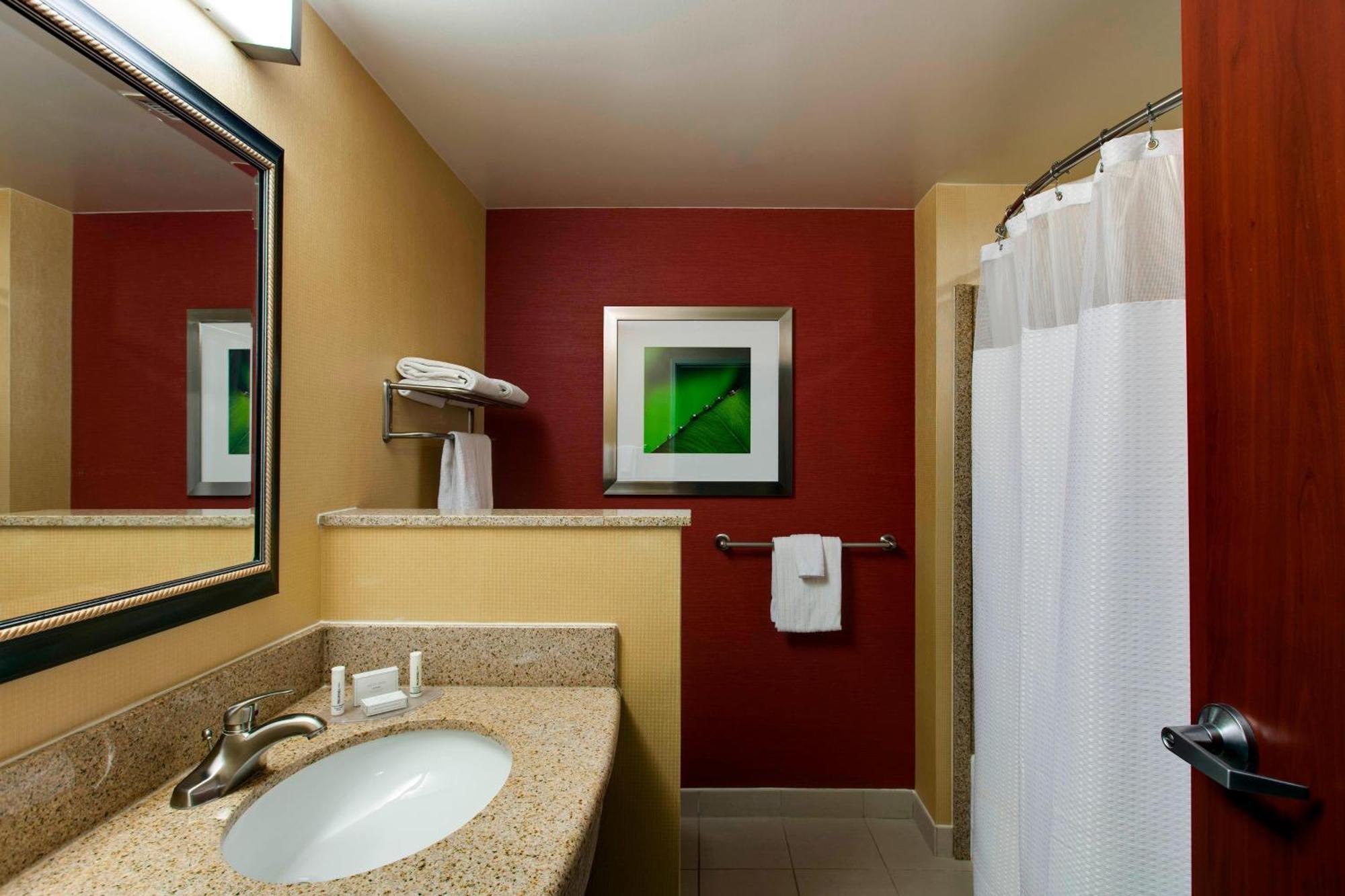 Courtyard By Marriott Chicago Schaumburg/Woodfield Mall Eksteriør billede
